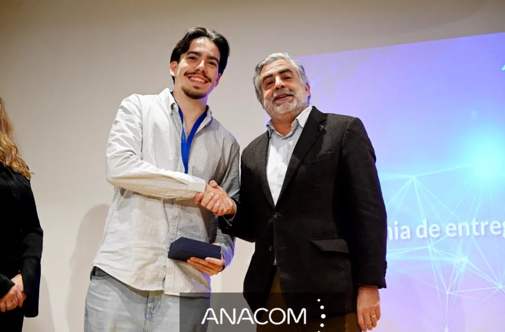 Daniel Escadas URSI Award